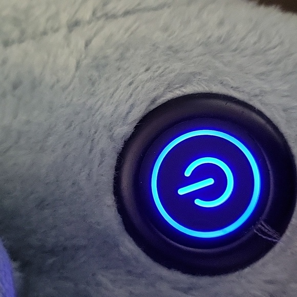 Heated Blanket with USB Connection (Battery Pack Not Included) Can Use Powerbank - Picture 8 of 16